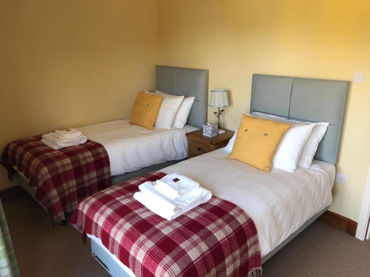 The Highland Club Hotel Fort Augustus Bilik gambar